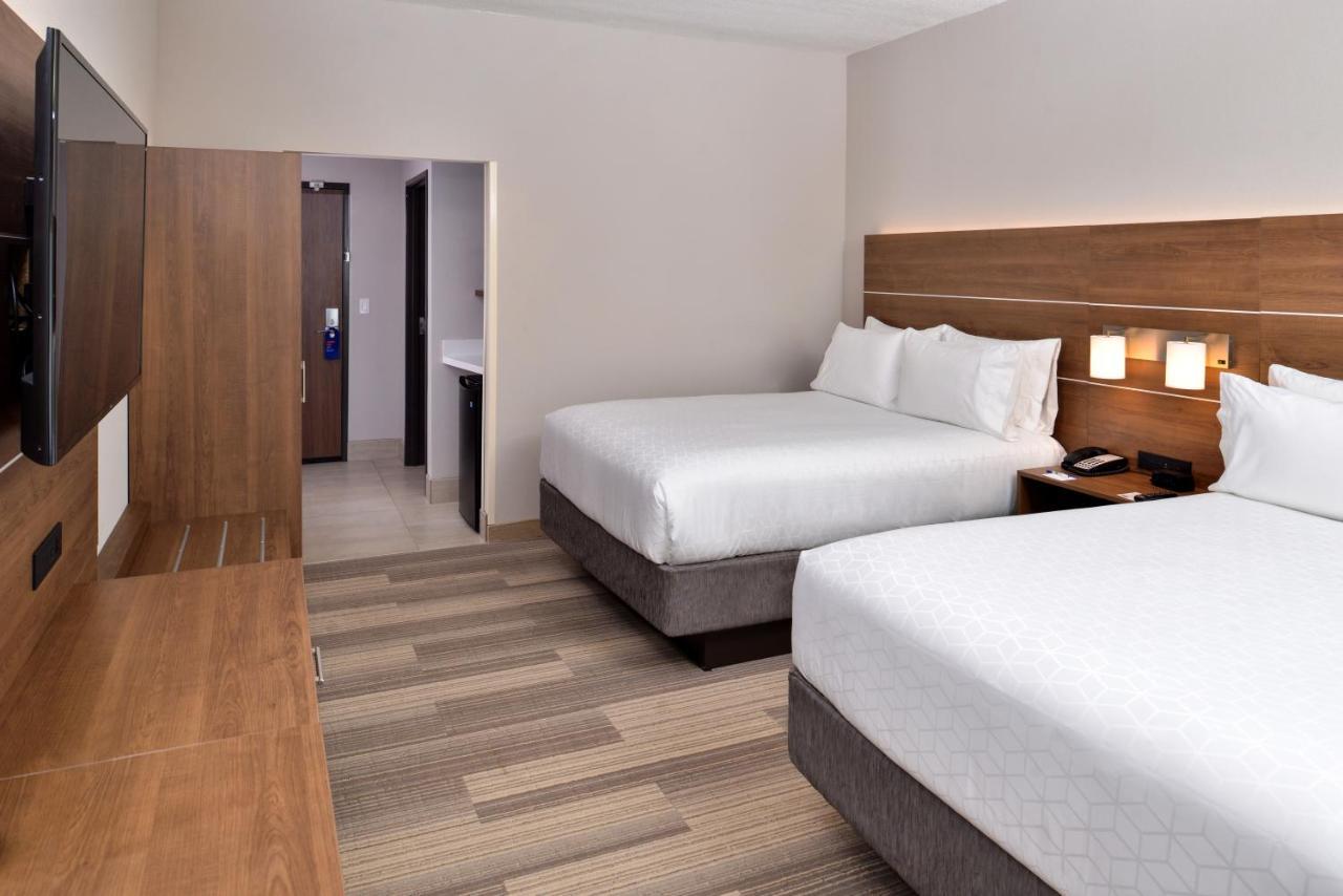 Holiday Inn Express Melbourne West By Ihg West Melbourne Exterior photo