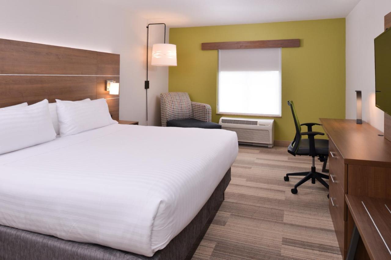Holiday Inn Express Melbourne West By Ihg West Melbourne Exterior photo