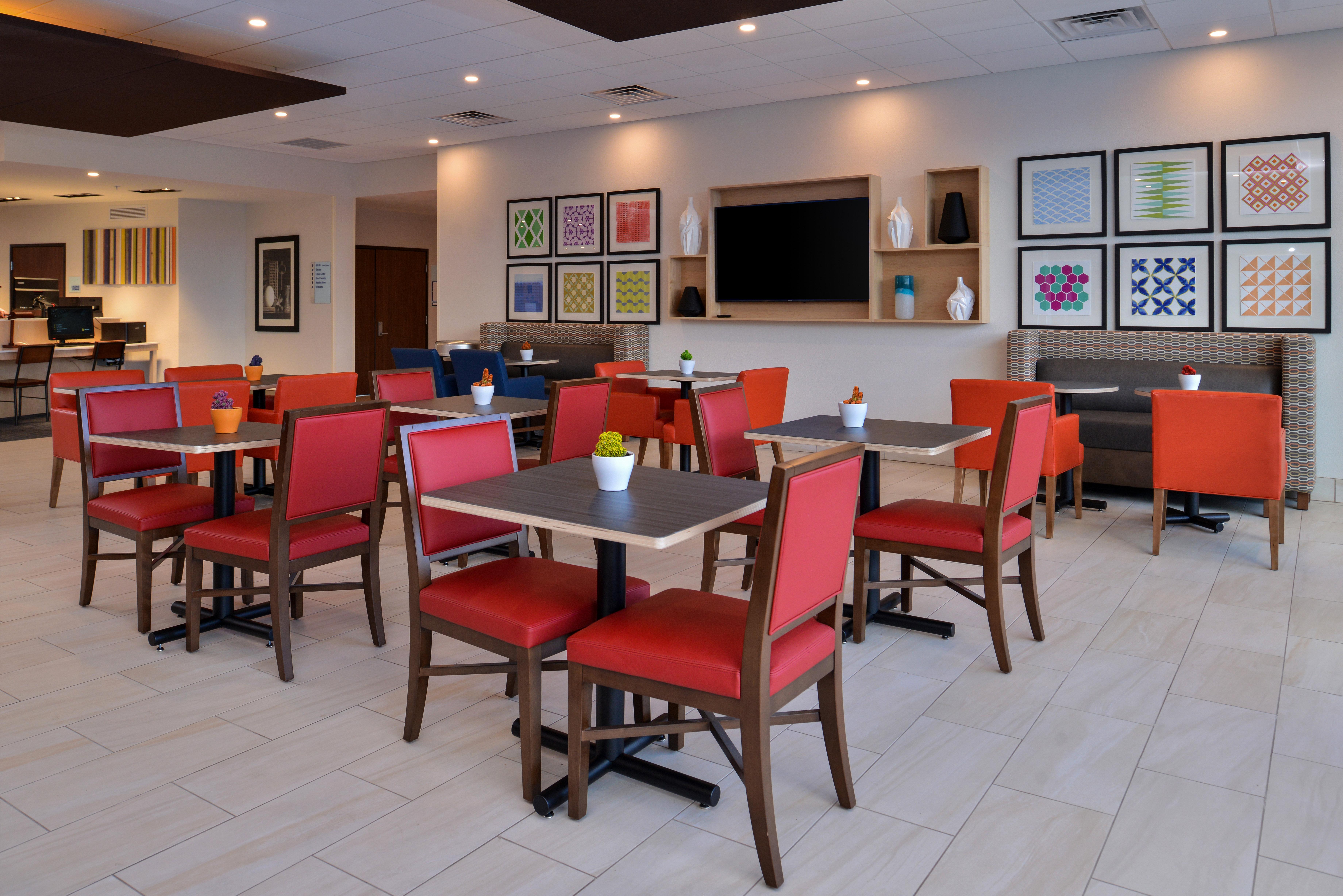 Holiday Inn Express Melbourne West By Ihg West Melbourne Exterior photo