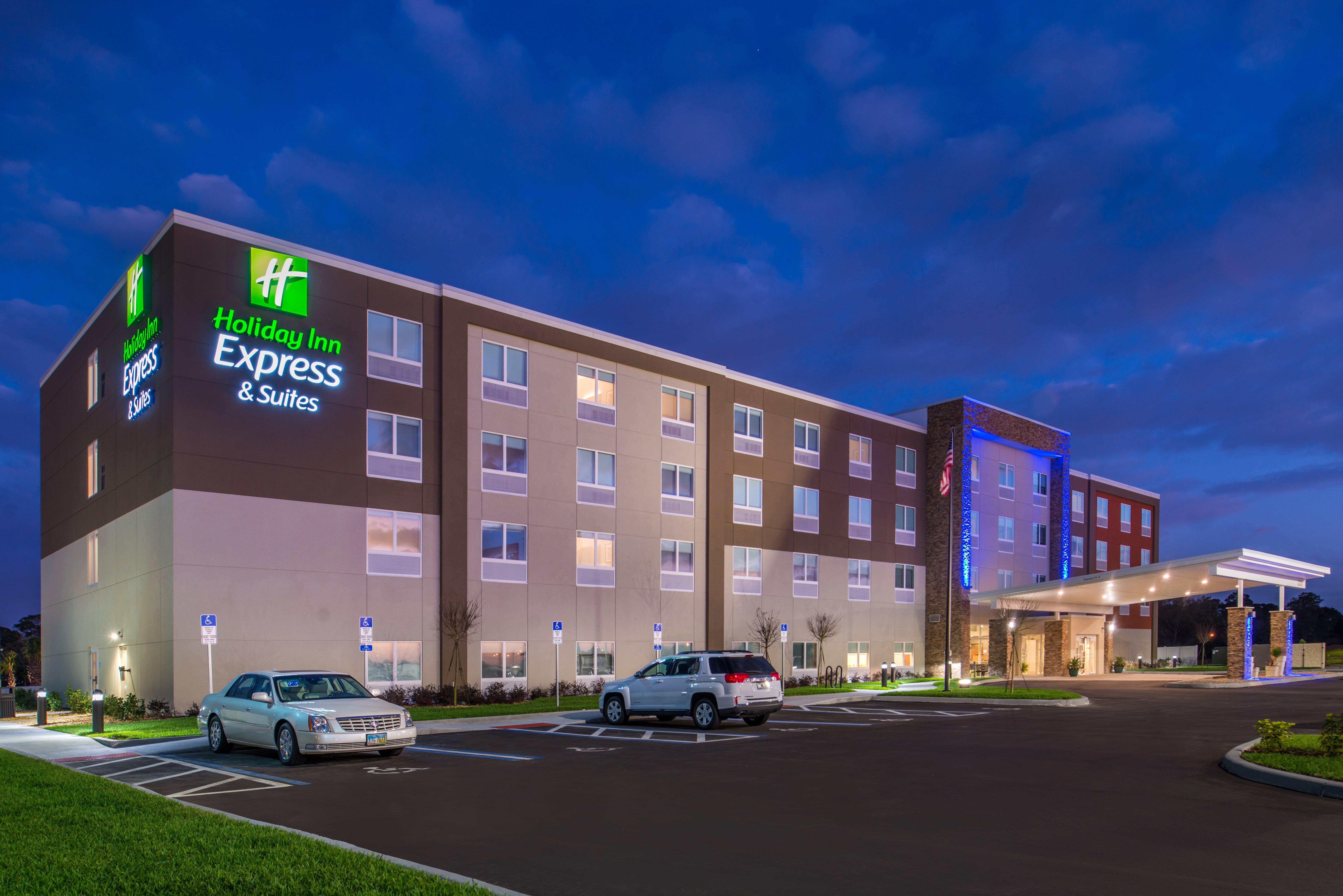 Holiday Inn Express Melbourne West By Ihg West Melbourne Exterior photo